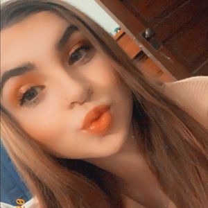 Meet your Posher, Hailey